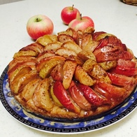 Яблочный открытый пирог